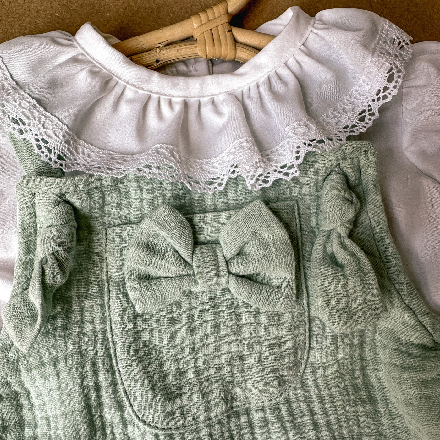 Pagliaccetto/ in Mussola di Cotone con camicia - Baby Clothes - Baby Rainbow Shop - P.IVA 04847500230